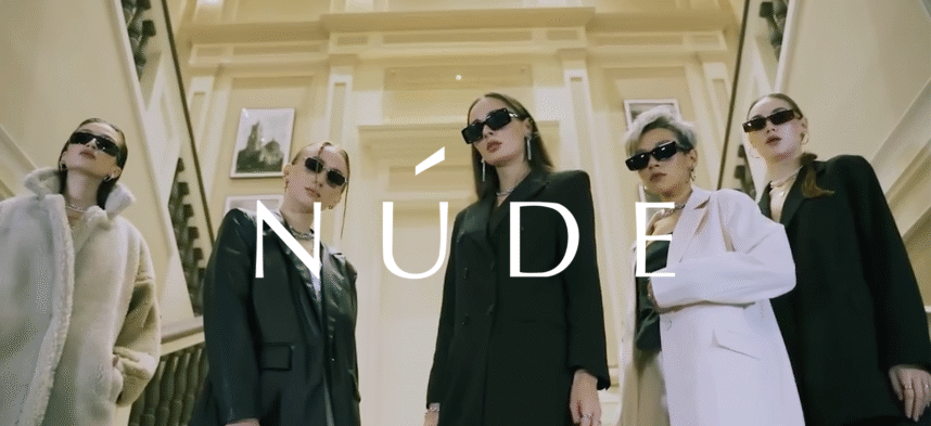 NUDE